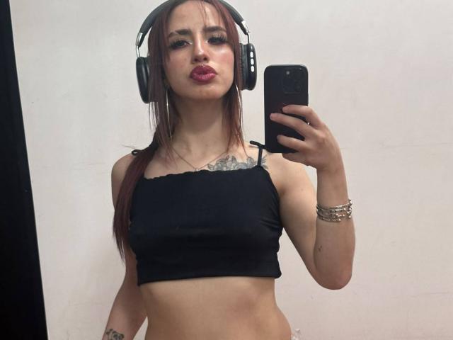 ElodieRoussee - Live porn &amp; sex cam - 30710693