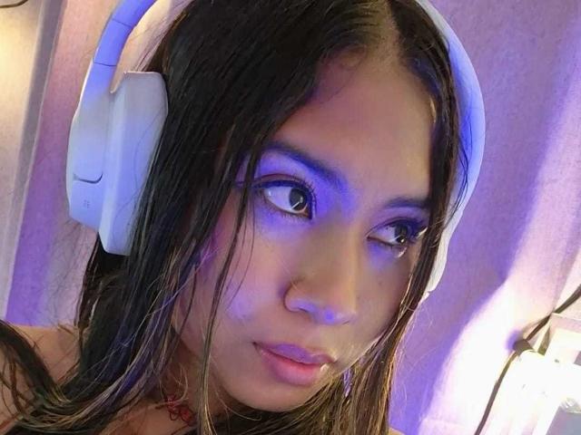 SiaraBonny - Live porn &amp; sex cam - 30715934