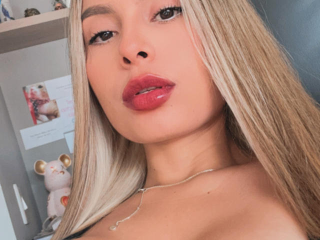 AmaraRicci - Élő pornó és szexkamera - 30719015