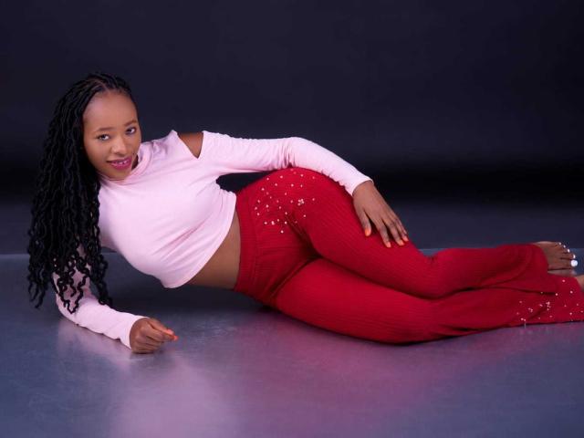 ThickyCurry - Élő pornó és szexkamera - 30725177