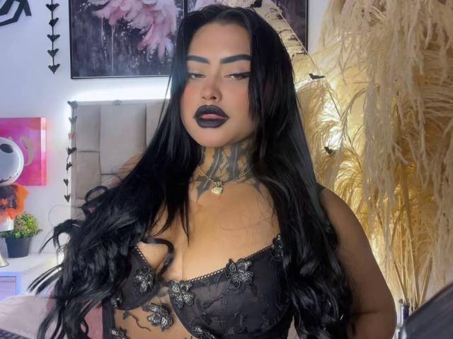 LairaHearvy - Live porn &amp; sex cam - 30732590