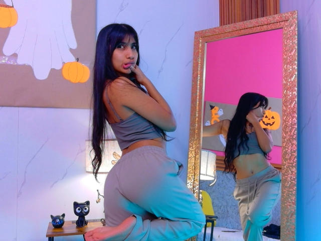HottieEmily - Live porn &amp; sex cam - 30743864