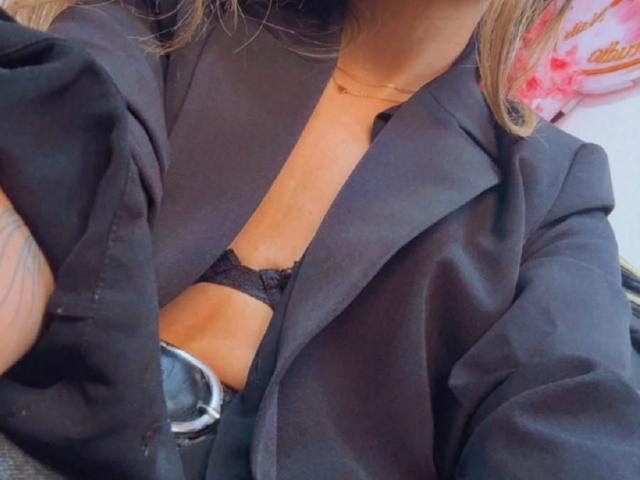 AdharaCooperr - Live porn &amp; sex cam - 30748172