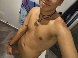 Prikaži popoln profil modela MaxxKing