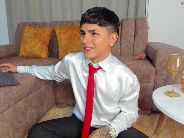 LongLyam - сексуальная веб-камера в реальном времени - 30780122