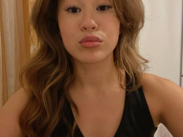 SerenaHuseth - Live porn &amp; sex cam - 30784223