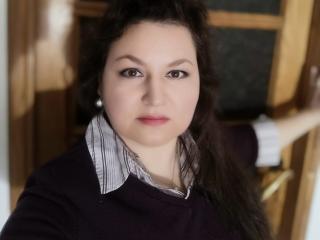 Se komplett profil för DivineElla