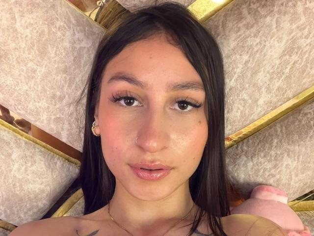 MaddyCarina - Live porn &amp; sex cam - 30788729