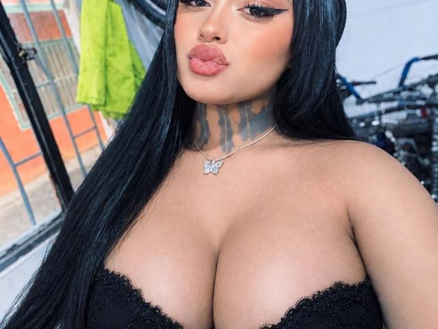 LairaHearvy - Live porn &amp; sex cam - 30794969