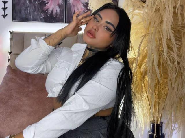 LairaHearvy - Live porn &amp; sex cam - 30794975