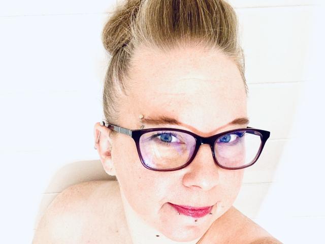 LadyCherieLynn - Live porn &amp; sex cam - 30795857