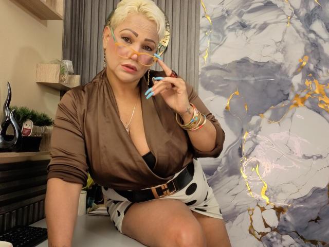 GianellaCox - сексуальная веб-камера в реальном времени - 30795881