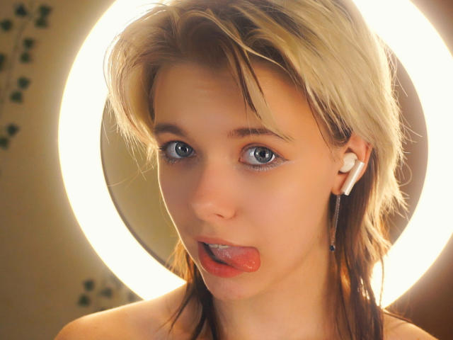 DestinyCassella - Live porn &amp; sex cam - 30802148