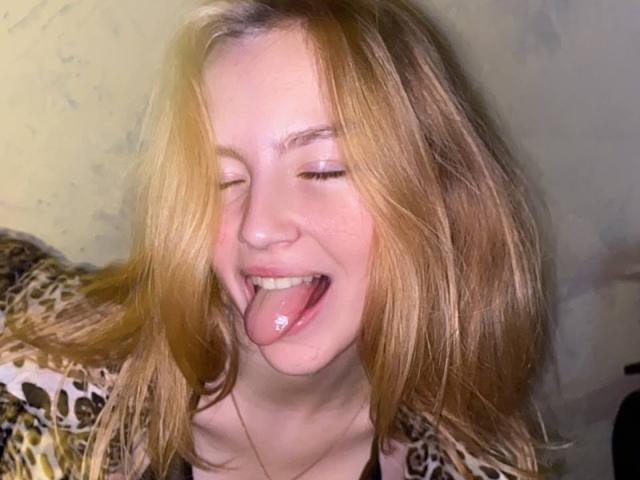 ElsyBroward - Live porn &amp; sex cam - 30813302