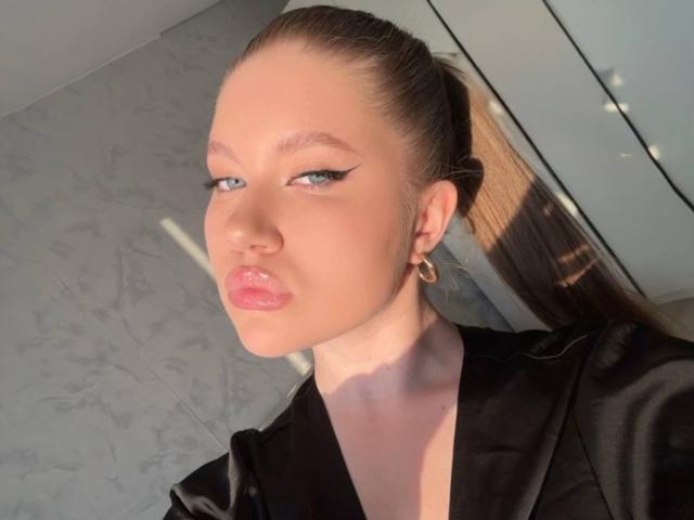 DaniellDuffey - Live porn &amp; sex cam - 30817394