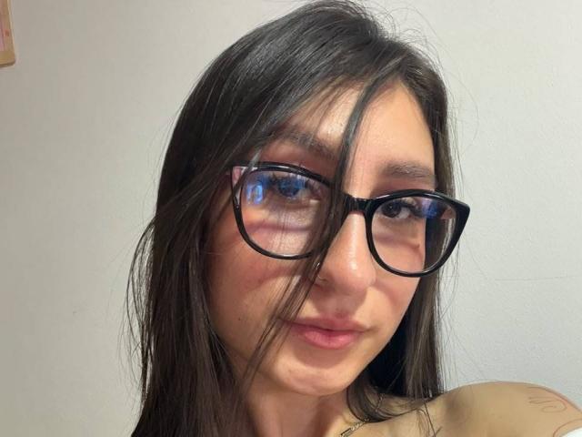 MaddyCarina - Live porn &amp; sex cam - 30820187