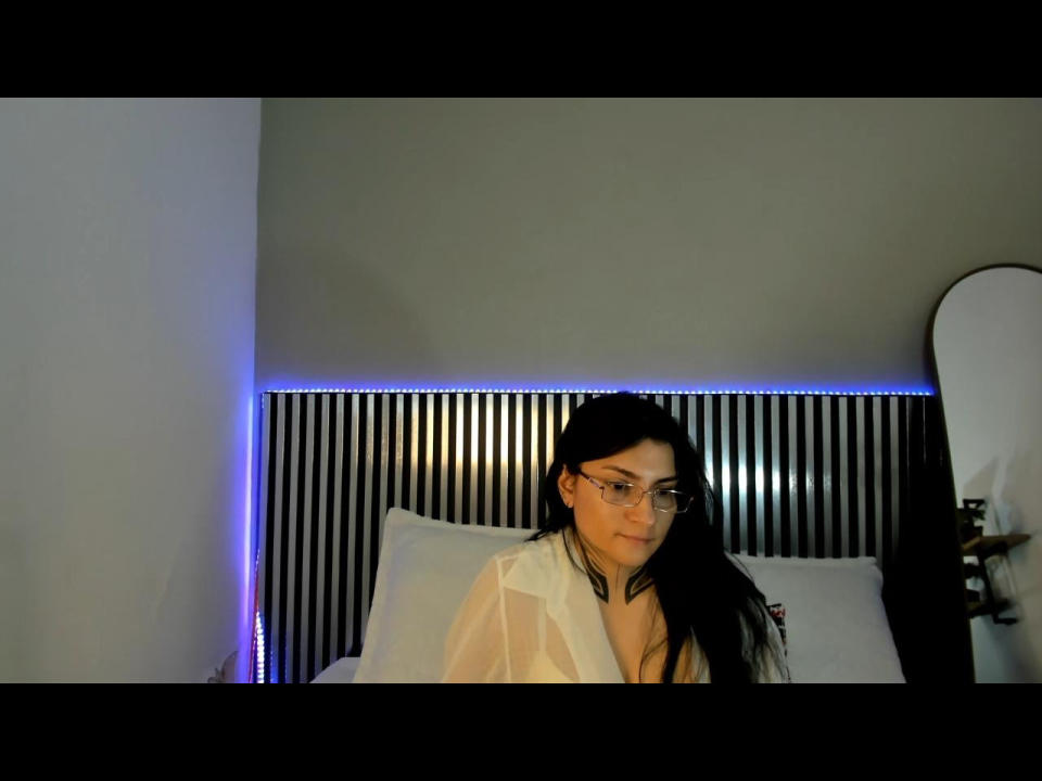 LouissaBennet - Live porn &amp; sex cam - 30822521
