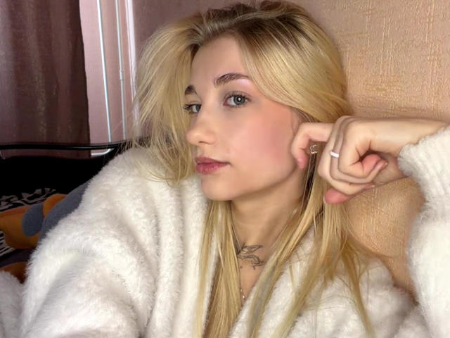 GeorgannWhatcott - Live porn &amp; sex cam - 30828659