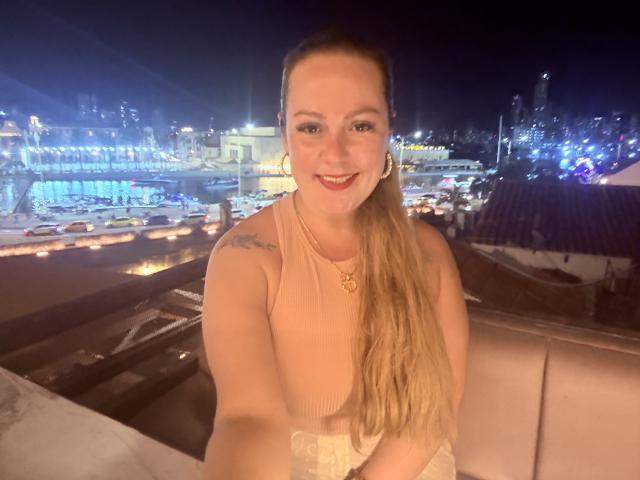 SamanthaGold - Live sex cam - 30843830