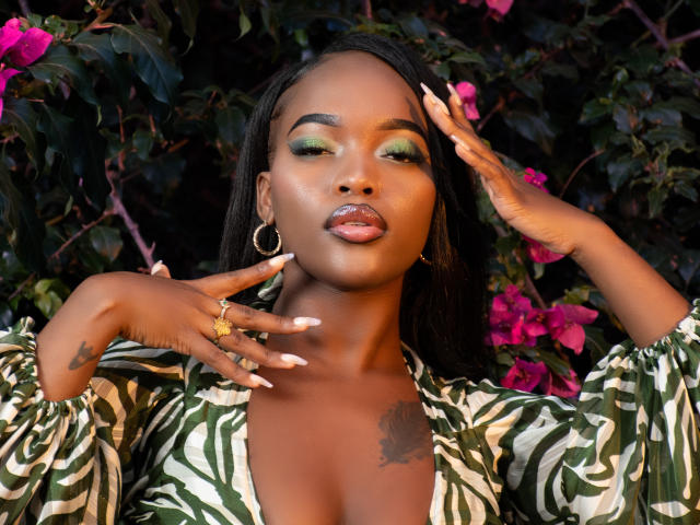 ZenyaEbony - Porno na żywo i seks kamera - 30852359