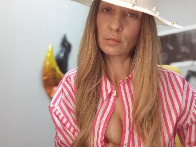 ViktoriiaLu - Live porn &amp; sex cam - 30882104