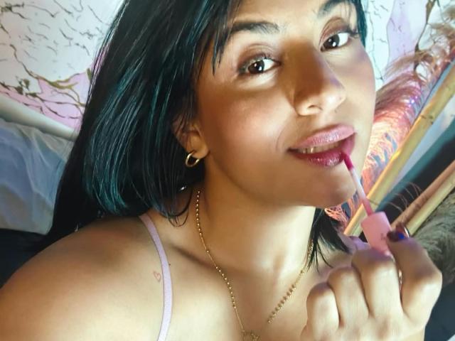 SaraArey - Porno na żywo i seks kamera - 30890522