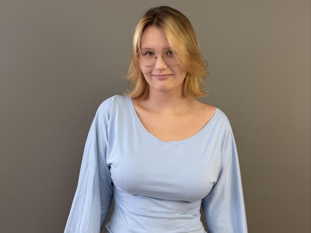 ElmaGrothen - Live porn &amp; sex cam - 30902867