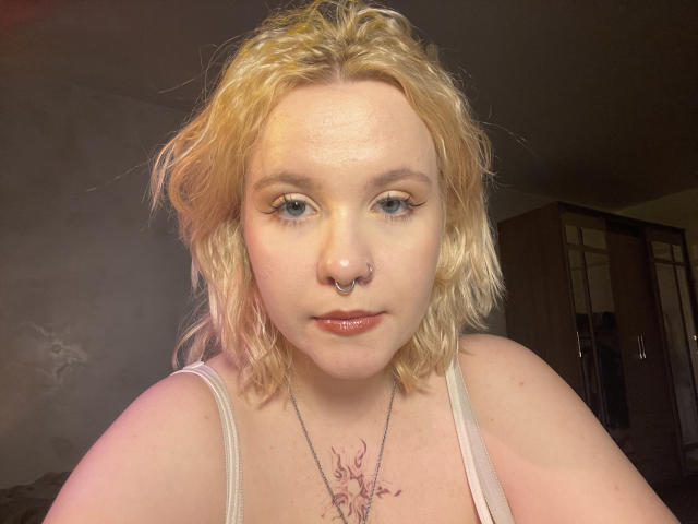 MahaliaRyherd - Live porn &amp; sex cam - 30909068