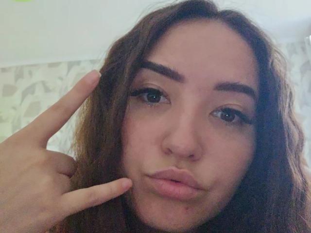 EmelineMinacucci - Live porn &amp; sex cam - 30911879