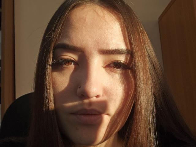 EmelineMinacucci - Live porn &amp; sex cam - 30911885