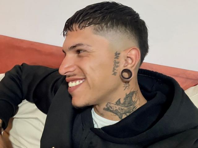 ValentinoKnox - Live porn &amp; sex cam - 30917102