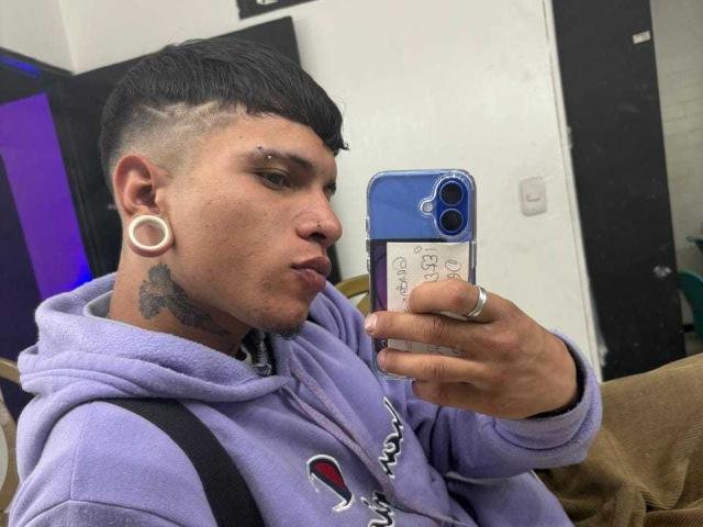ValentinoKnox - Sexe cam en vivo - 30917111