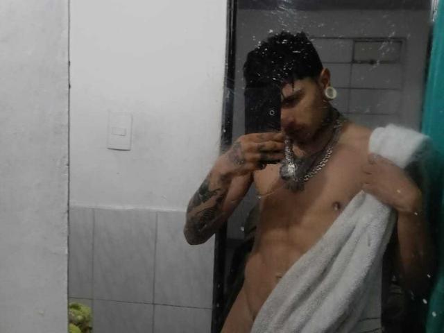 ValentinoKnox - Live porn &amp; sex cam - 30917168