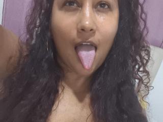 Δείτε την λεπτομερή καρτέλα του YiyaHot69