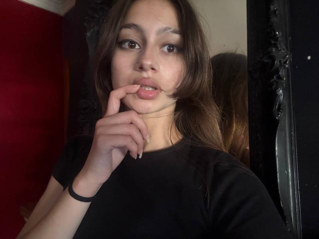 BernadineMelysa - Live porn &amp; sex cam - 30930080