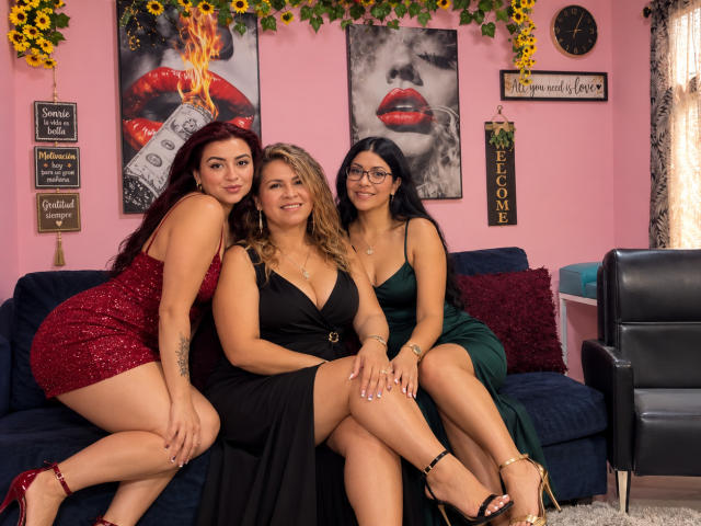 TrilesbianBomb - Live porn &amp; sex cam - 30937199