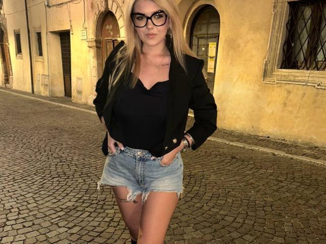 CocoBellamy - Live porn &amp; sex cam - 30938321