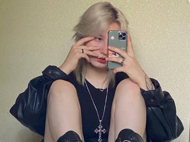 AlvaQuintard - Live porn &amp; sex cam - 30946643