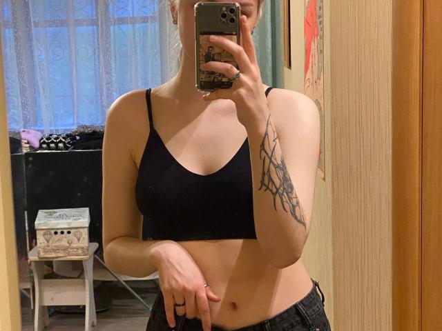 AlvaQuintard - Live porn &amp; sex cam - 30946649