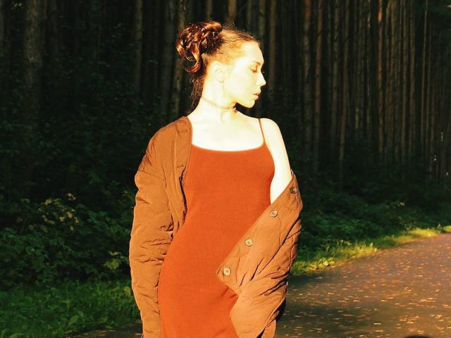 MeridethBesser - сексуальная веб-камера в реальном времени - 30959693