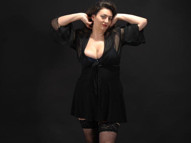 MikaMilf - chat online nude with this gigantic titty Sexy mother 