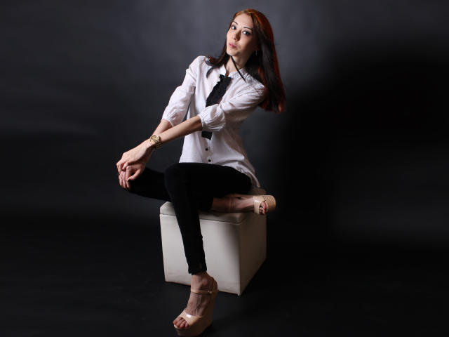 AlesiaQueen - Live sex cam - 3214994