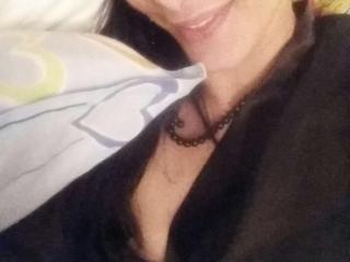 Claudelle - Spectacle sex avec cette Fabuleuse demoiselle très sexy rasée sur Xlove 