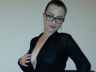 ClaraCrazy - Video chat hot with this standard body Hot babe 
