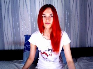 Rozalia - online chat nude with this shaved intimate parts 18+ teen woman 