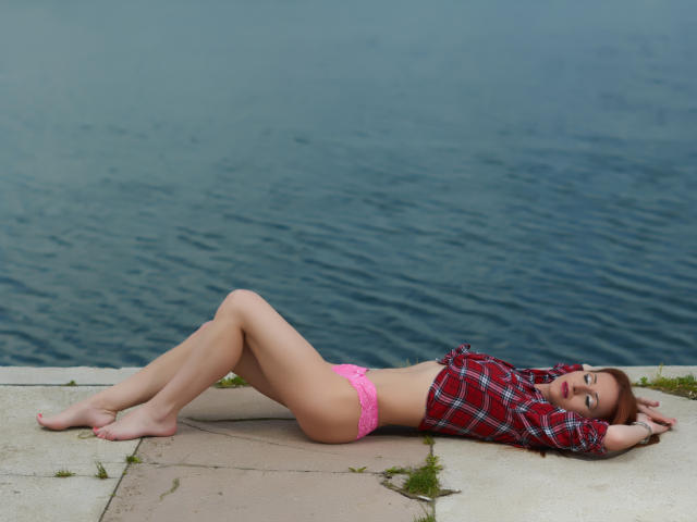 BryannaFoxx - Live Sex Cam - 3360684