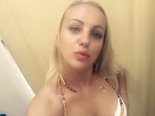 PervertBlondy - Live chat hard with this Dominatrix with standard titties 