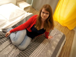 HotGinny - Chat sex with this Sweater Stretchers Girl 