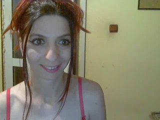 LonglipsforU - online chat x with this redhead Hot chick 