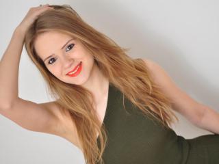 AmberJulia - chat online xXx with this light-haired Hot chicks 